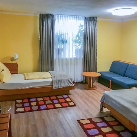 Konukevi Garni Wiestor 3*